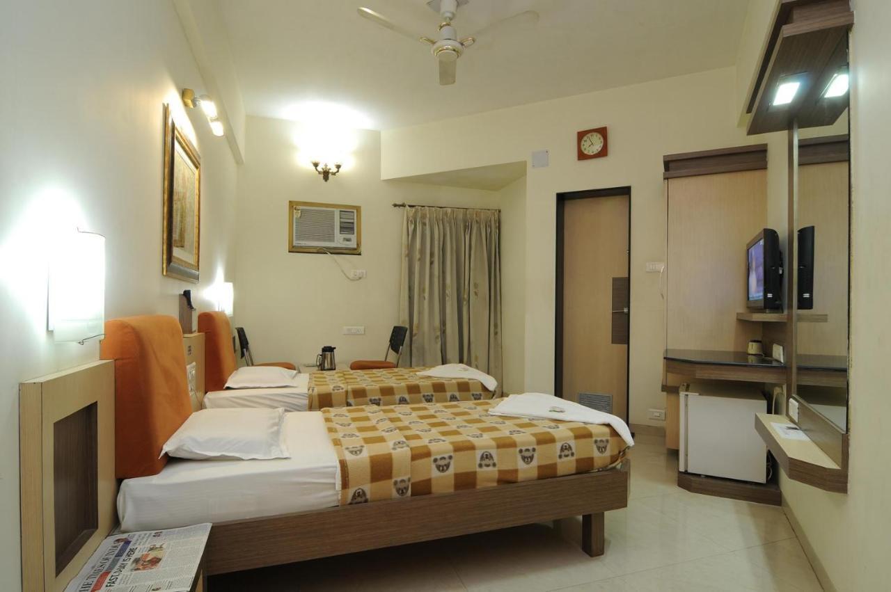 Panchavati Elite Inn Нашик Екстер'єр фото